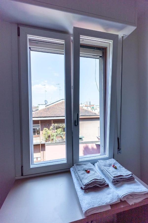 Milan Flat 5 Min From Duomo With Park For Small Cars Zewnętrze zdjęcie